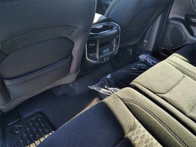 New 2026 RAM 1500 4x4 Crew Cab image 31