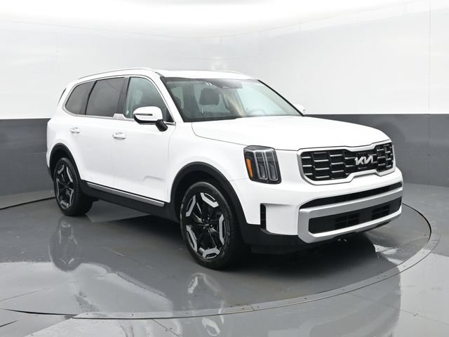 Used 2025 Kia Telluride S AWD/4WD image 3