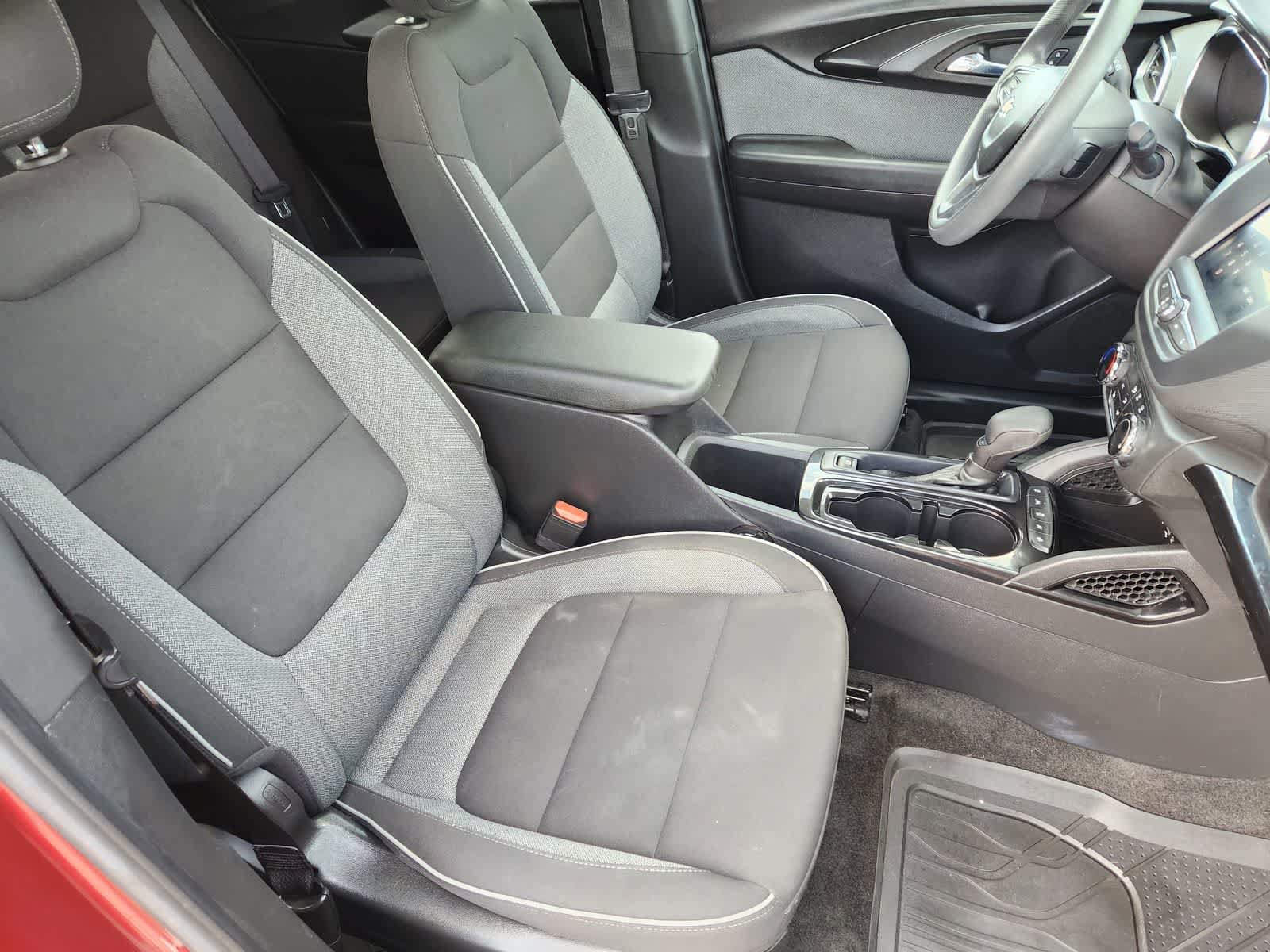 Used 2023 Chevrolet TrailBlazer LT FWD image 12