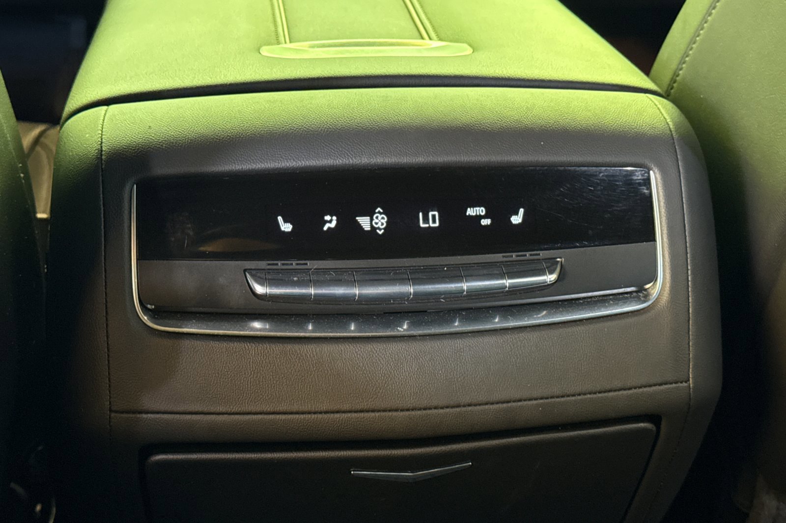 Used 2023 Cadillac Escalade ESV Sport w/ Touring Package AWD/4WD image 16