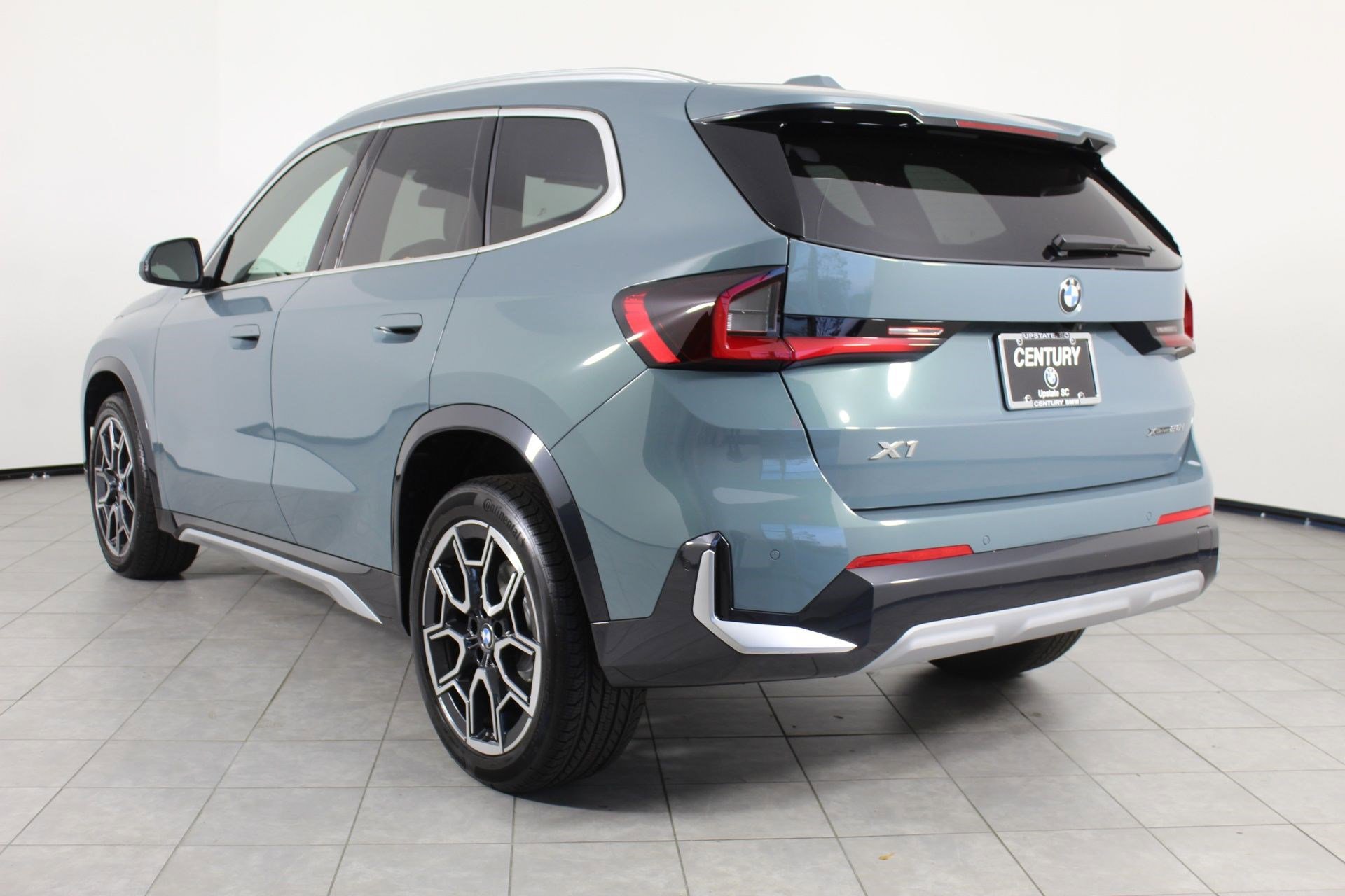 New 2026 BMW X1 xDrive28i w/ Convenience Package image 3