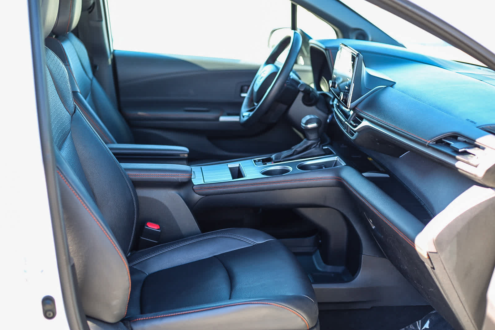 Certified 2023 Toyota Sienna XSE w/ XSE Plus Package FWD image 18