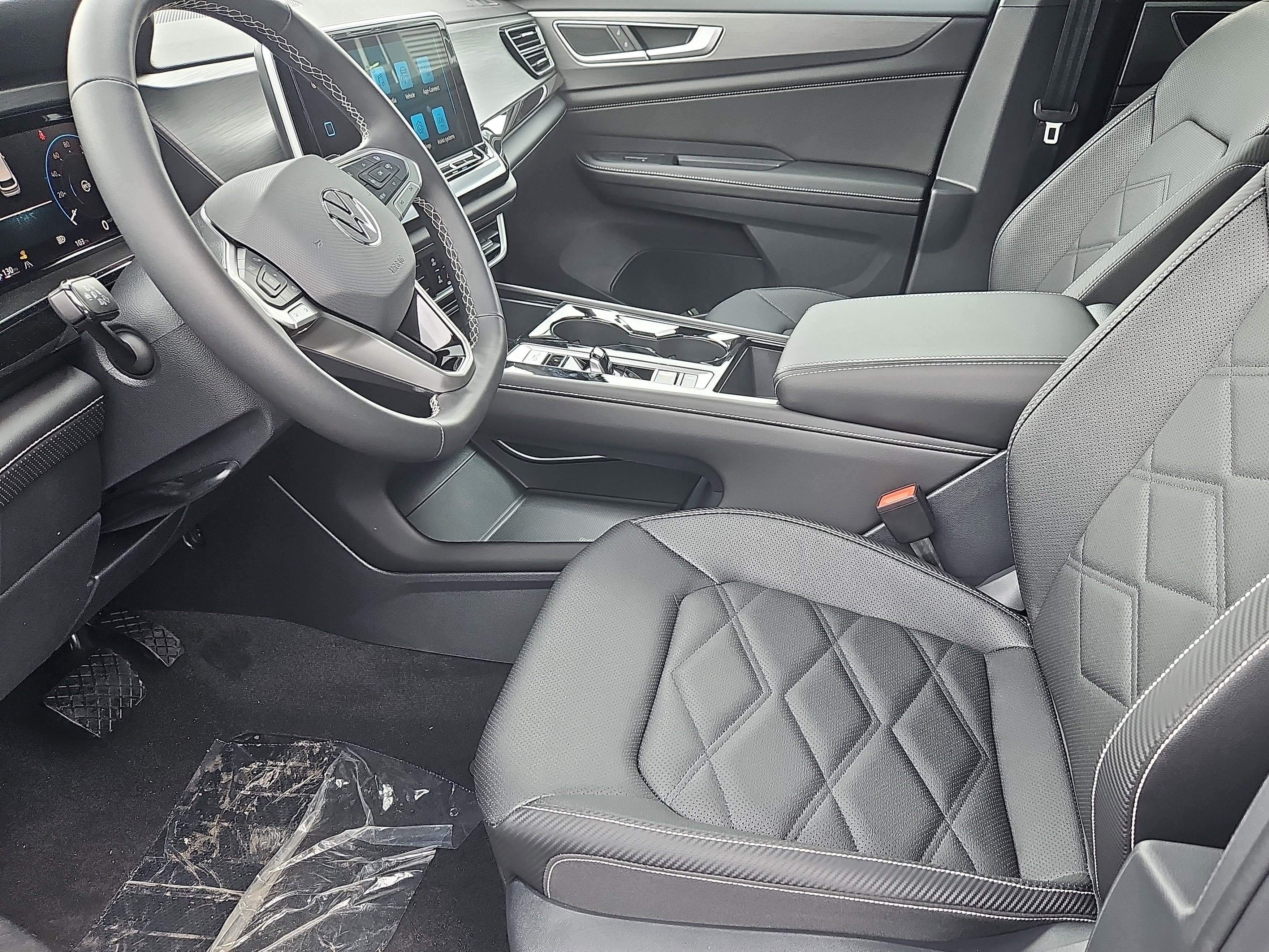 New 2026 Volkswagen Atlas Cross Sport SE image 18