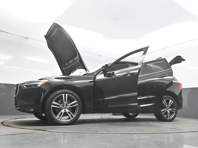 Used 2021 Volvo XC60 T5 Momentum w/ Premium Package AWD/4WD image 34