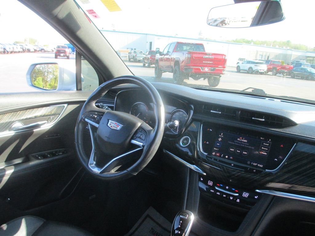 Used 2020 Cadillac XT6 Premium Luxury FWD image 25