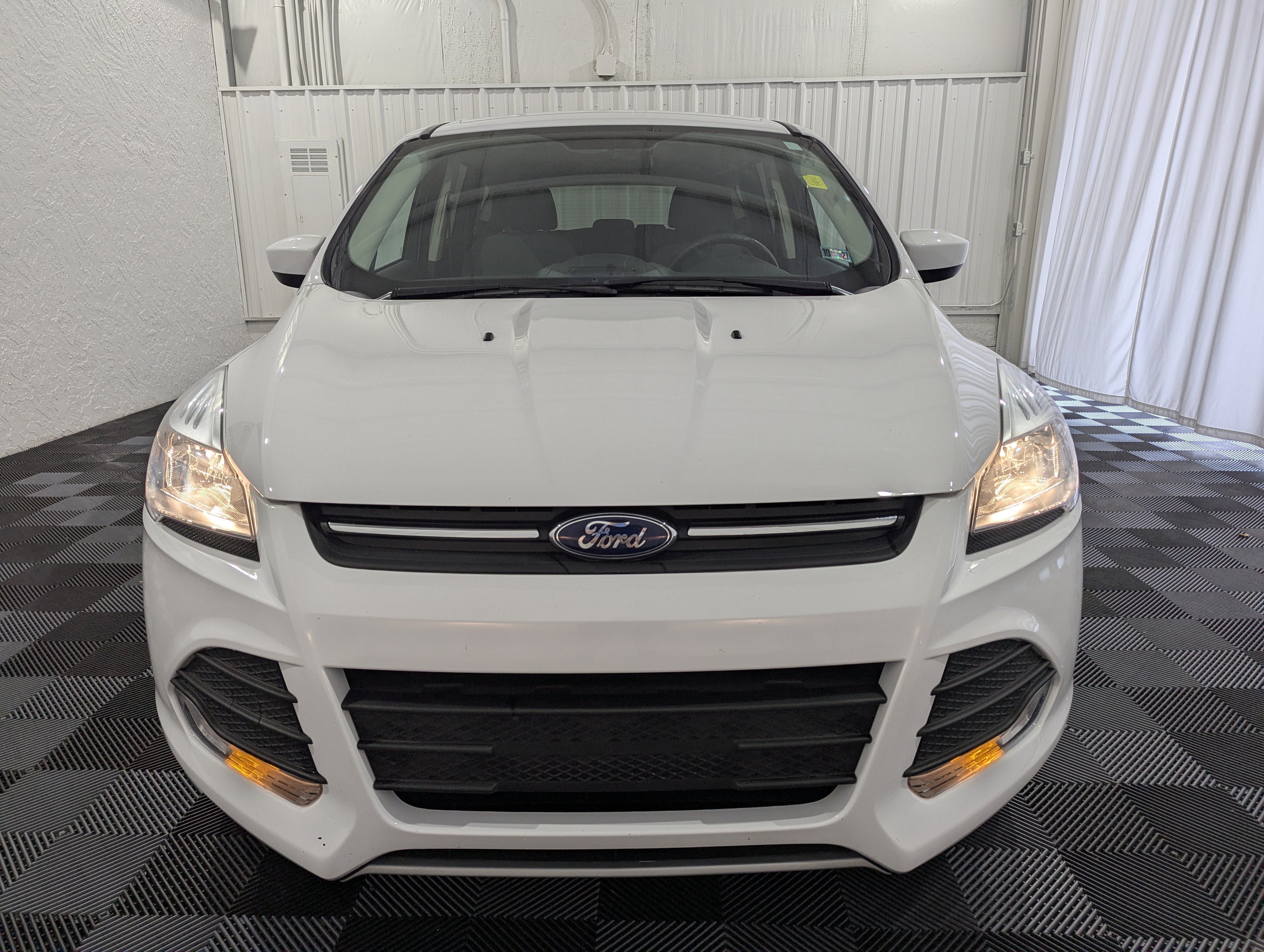 Used 2016 Ford Escape SE FWD image 4