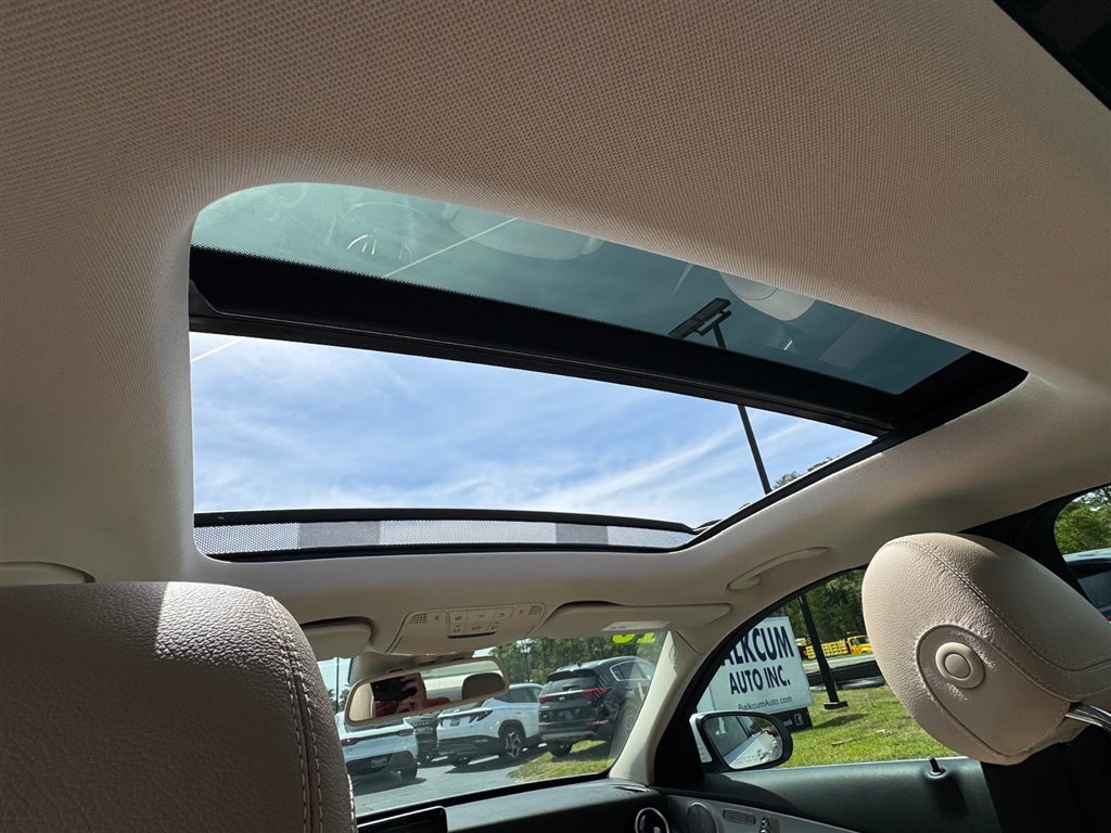 Used 2015 Mercedes-Benz C 300 4MATIC Sedan image 23