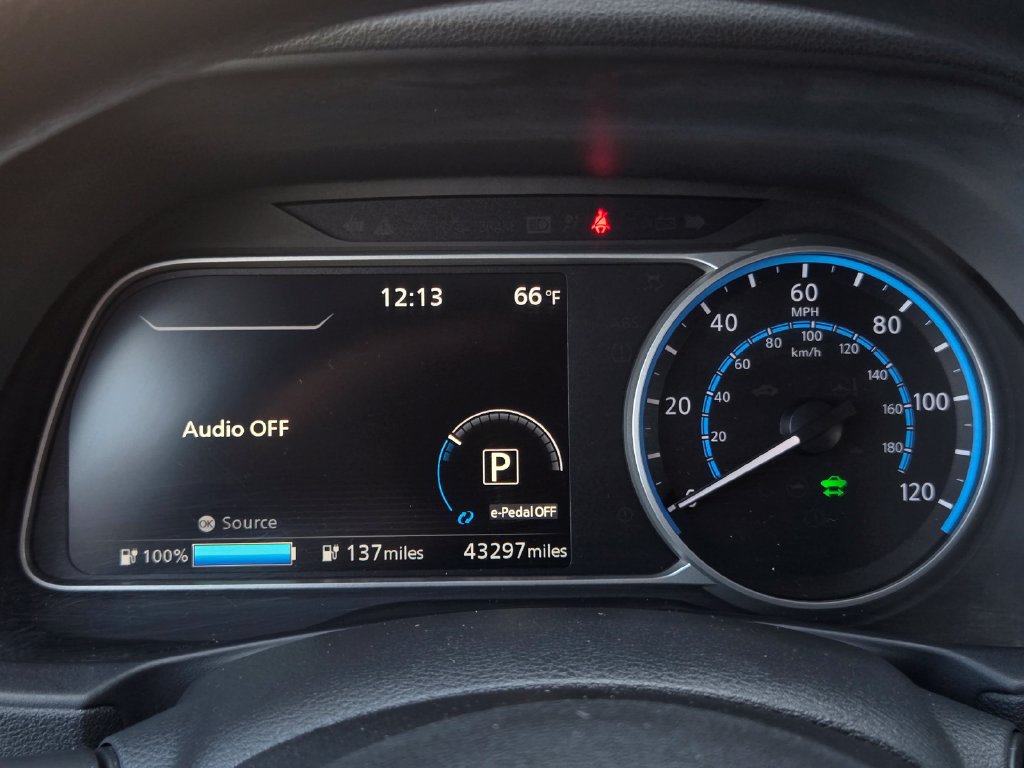 Used 2024 Nissan Leaf S FWD image 23