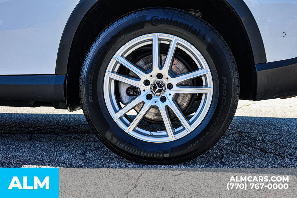 Used 2025 Mercedes-Benz GLC 300 4MATIC image 17