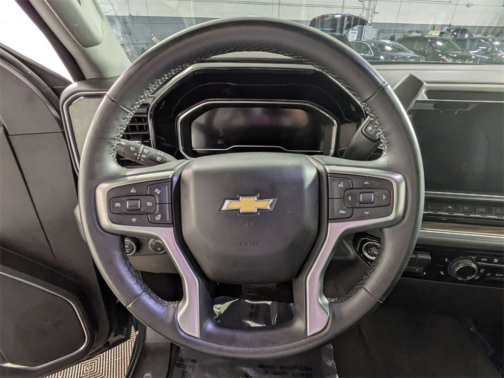 Used 2025 Chevrolet Silverado 1500 LT image 19