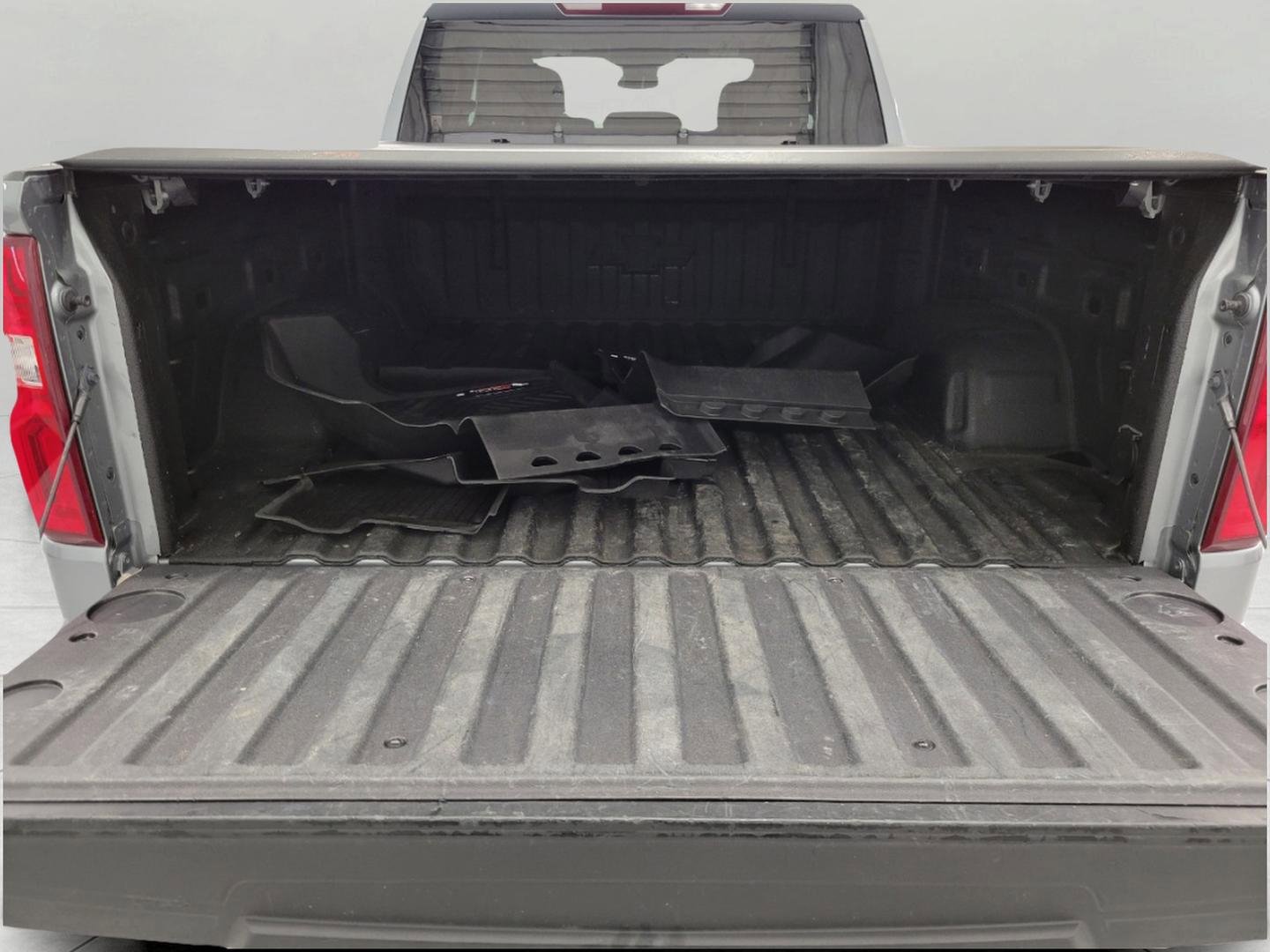 Used 2023 Chevrolet Silverado 1500 RST AWD/4WD image 15