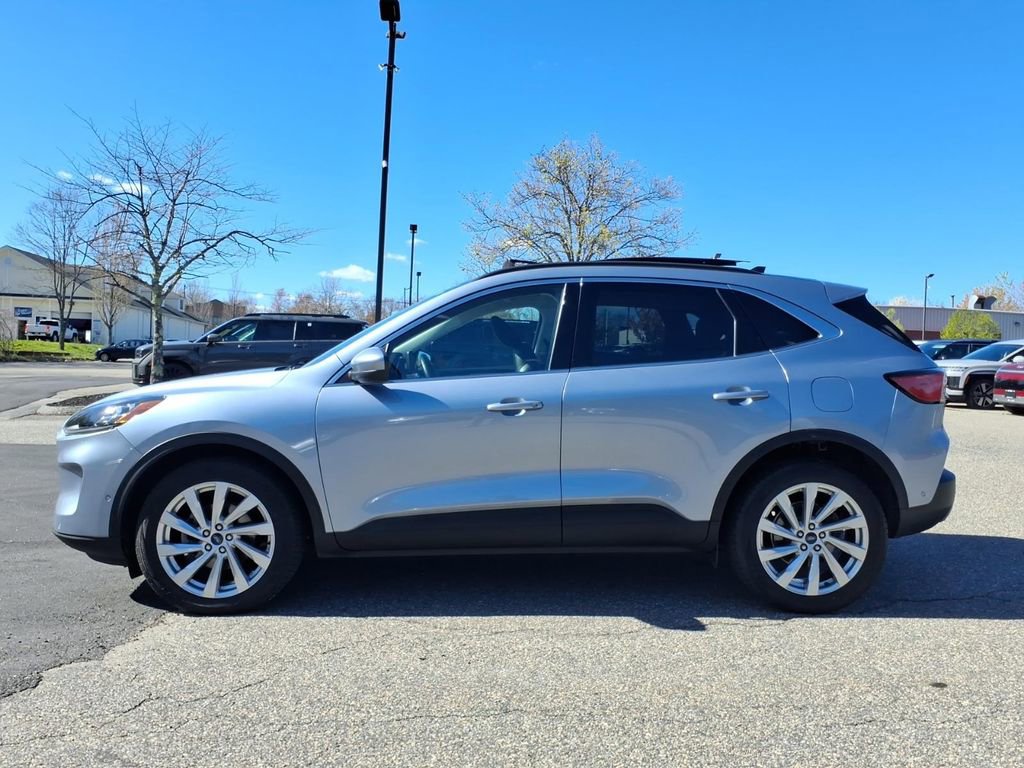 Used 2022 Ford Escape Titanium w/ Titanium Elite Package AWD/4WD image 7