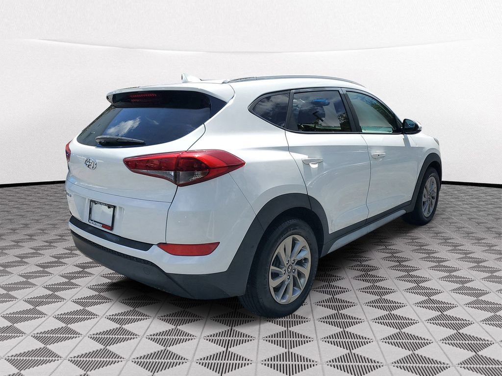 Used 2017 Hyundai Tucson SE Plus w/ Cargo Package FWD image 6