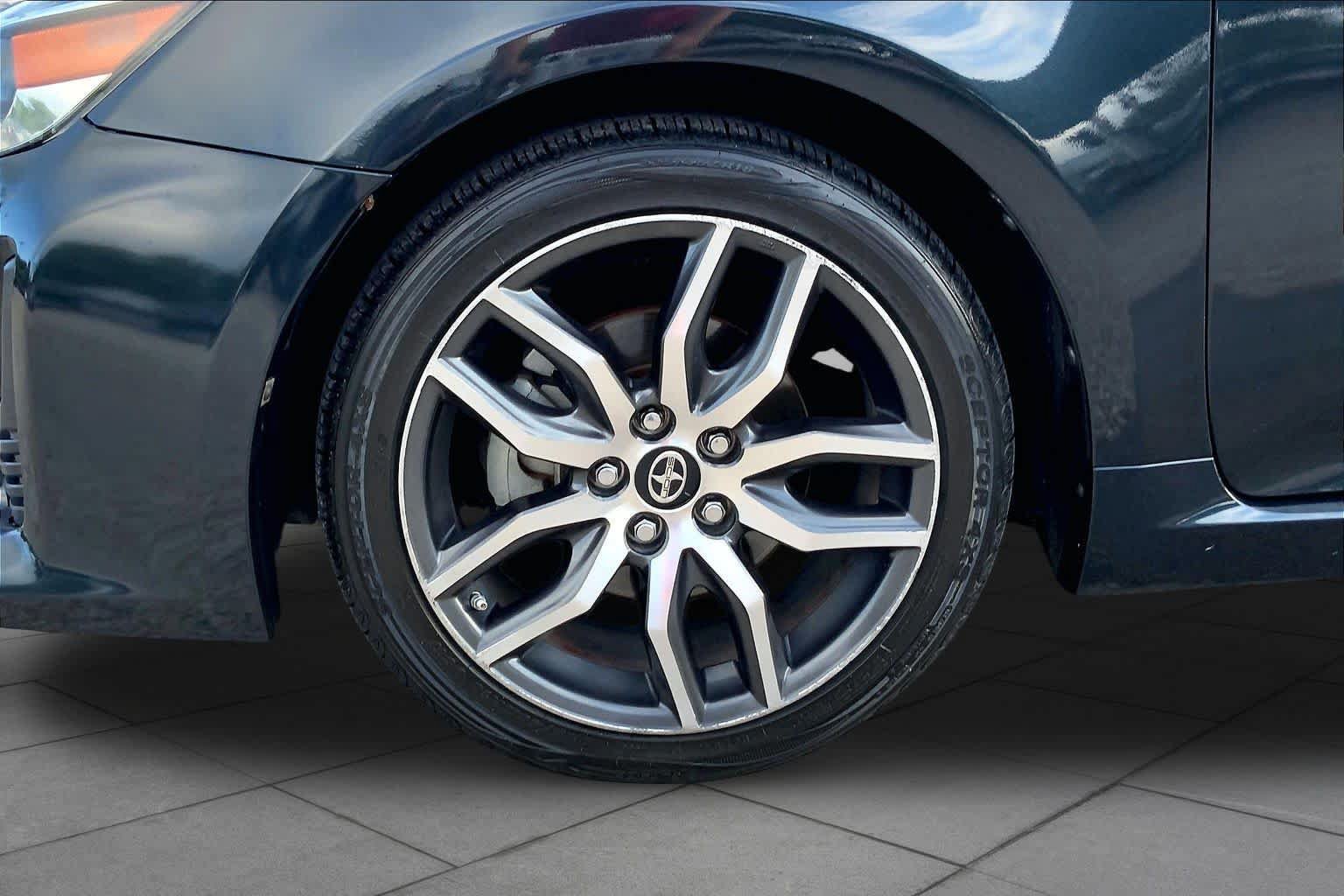 Used 2015 Scion tC FWD image 10