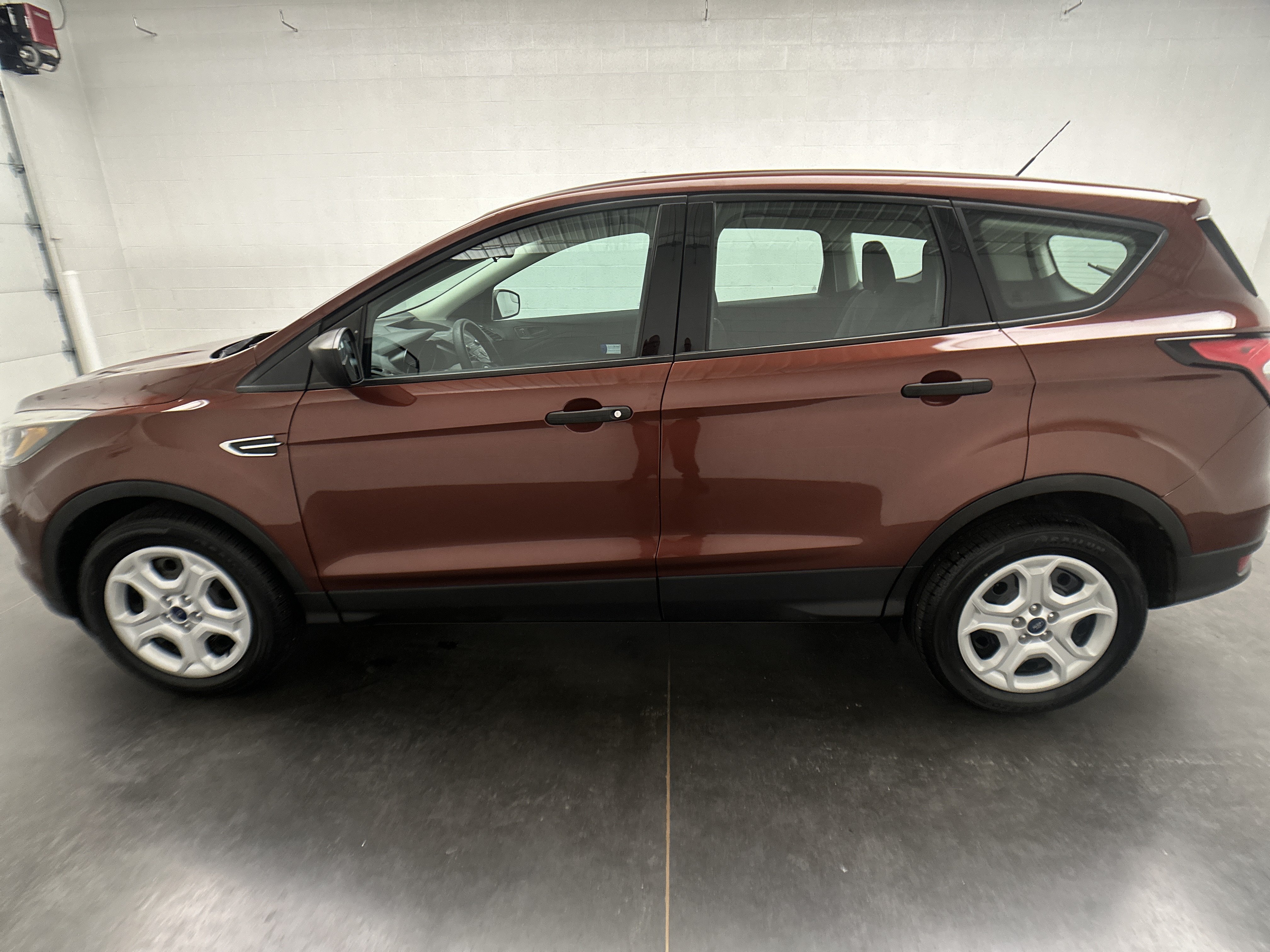 Used 2018 Ford Escape S FWD image 5