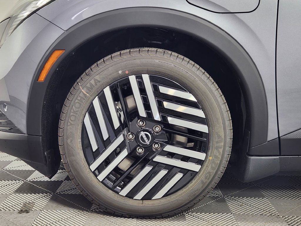 New 2026 Nissan Leaf SV+ w/ Floor Mat Package (SV+) FWD image 15