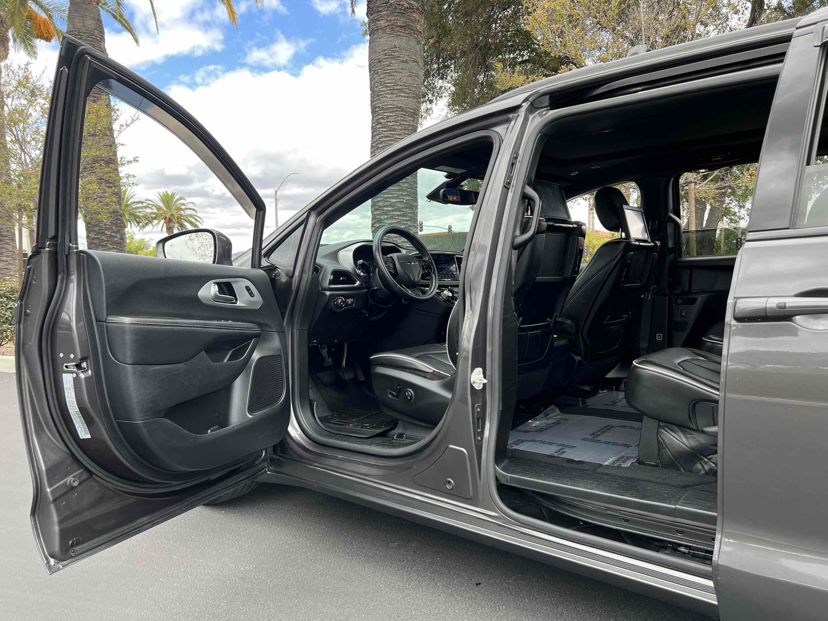 Used 2019 Chrysler Pacifica Limited w/ Advanced Safetytec Group FWD image 67