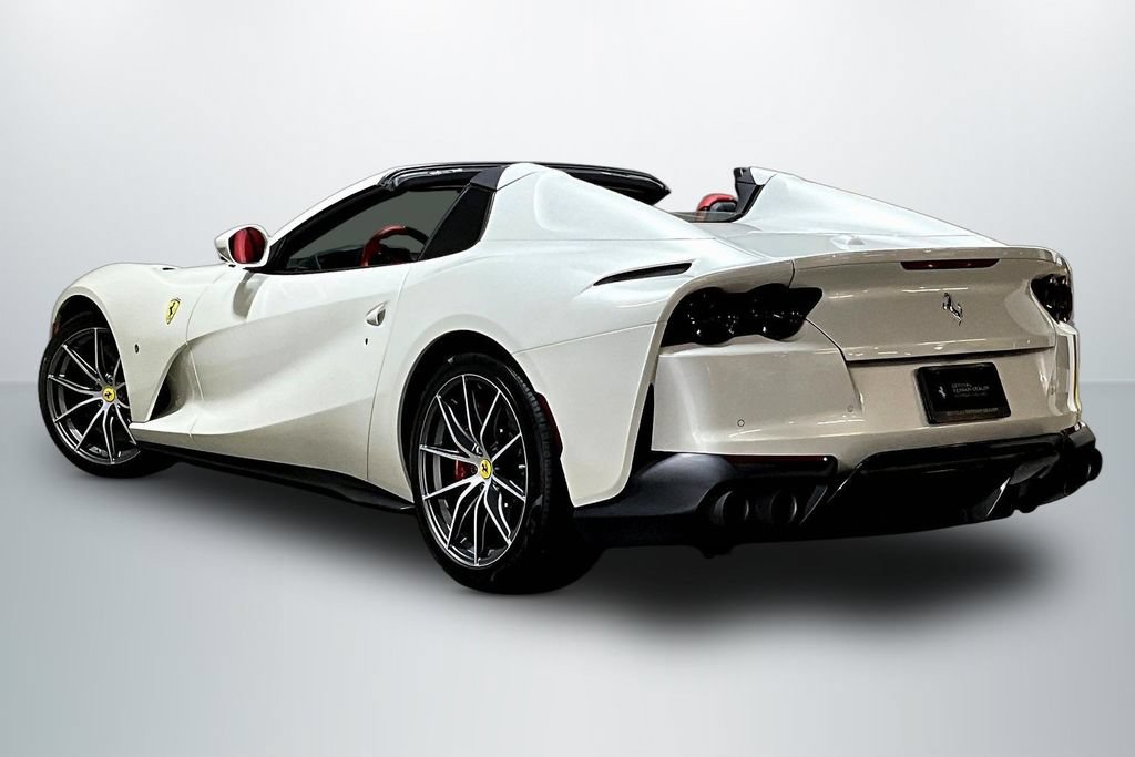 Used 2021 Ferrari 812 GTS RWD image 5