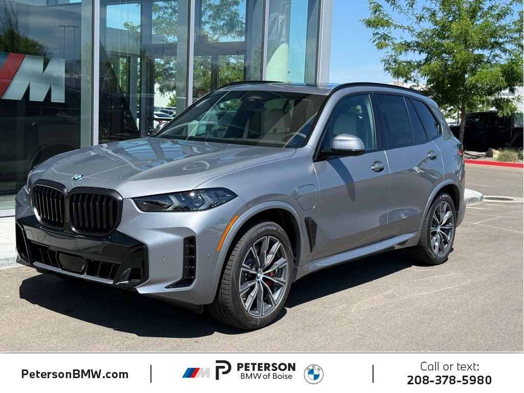 New 2026 BMW X5 xDrive50e w/ M Sport Package AWD/4WD image 1