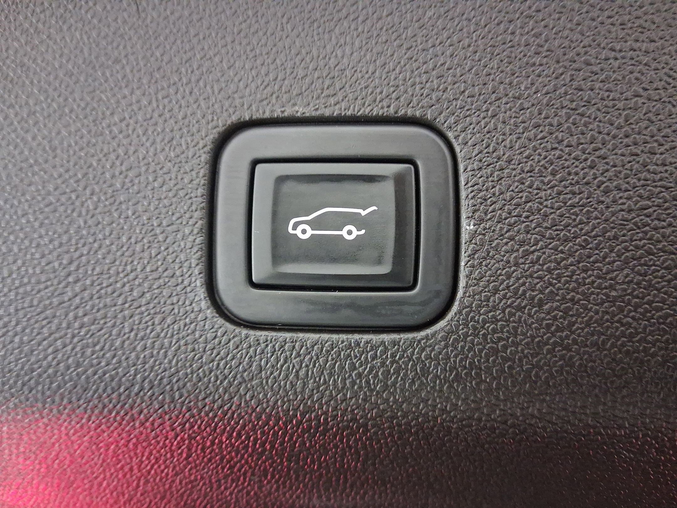 Used 2021 Cadillac Escalade Sport w/ Driver Assist Tech Package image 32