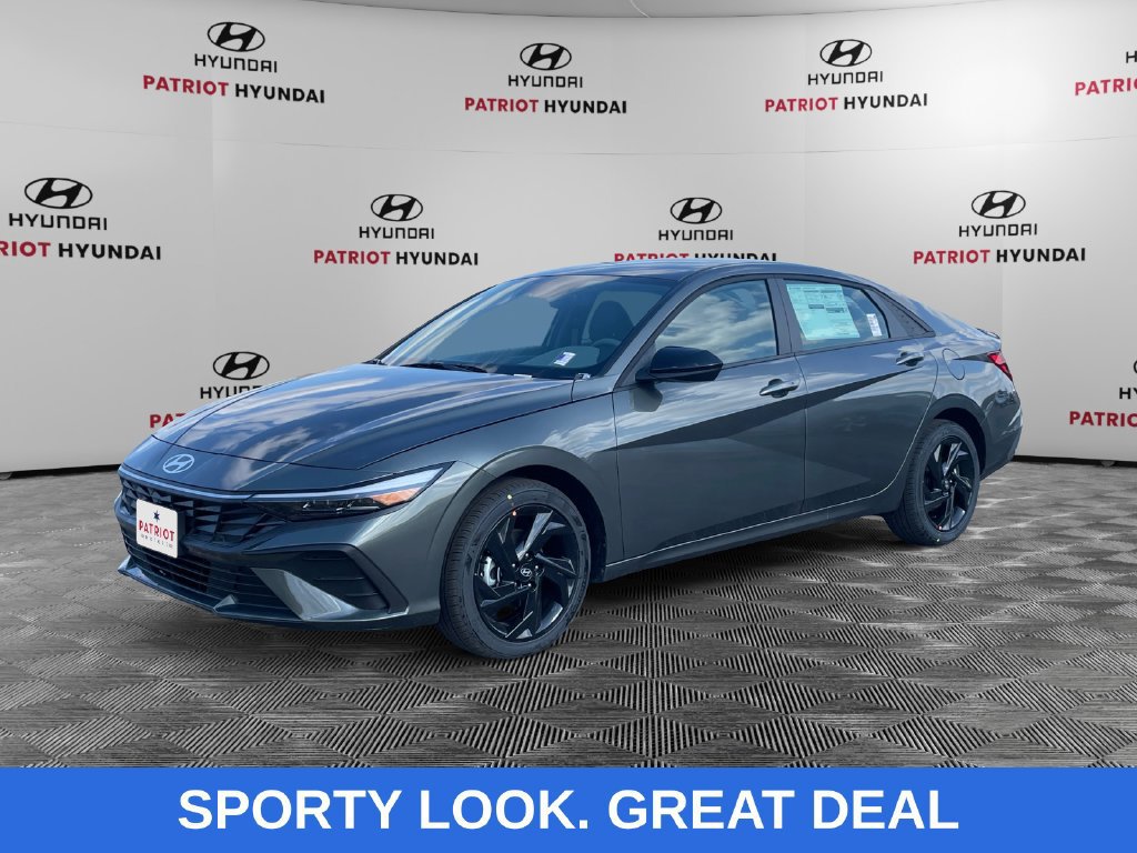 Used 2026 Hyundai Elantra Sport FWD image 7