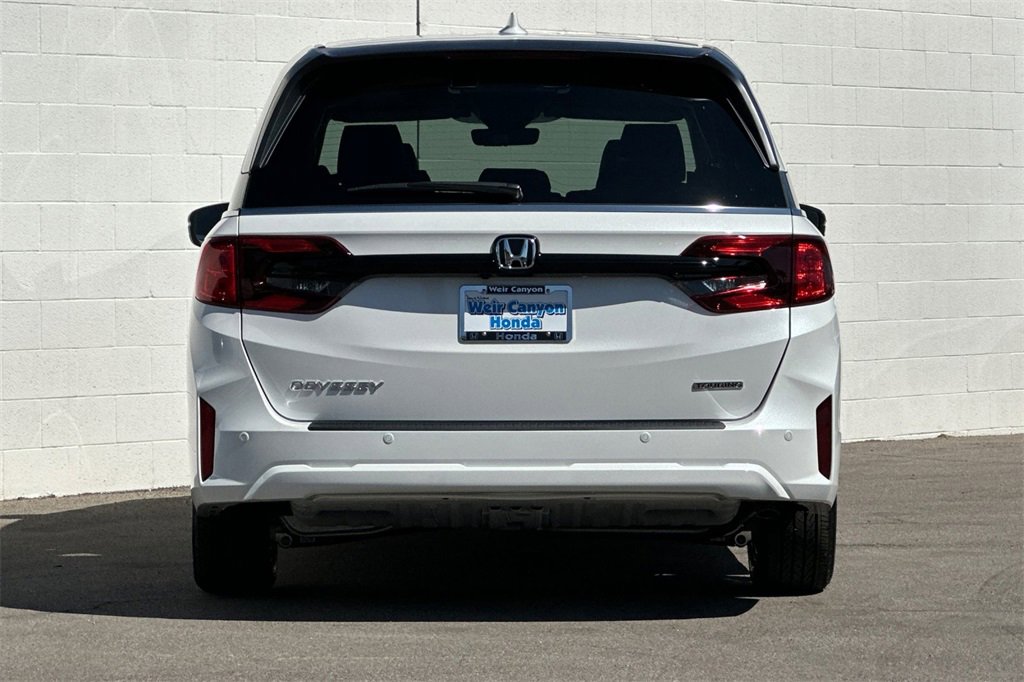New 2026 Honda Odyssey Touring image 5