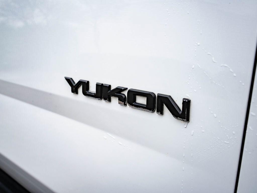 Used 2018 GMC Yukon SLT image 16