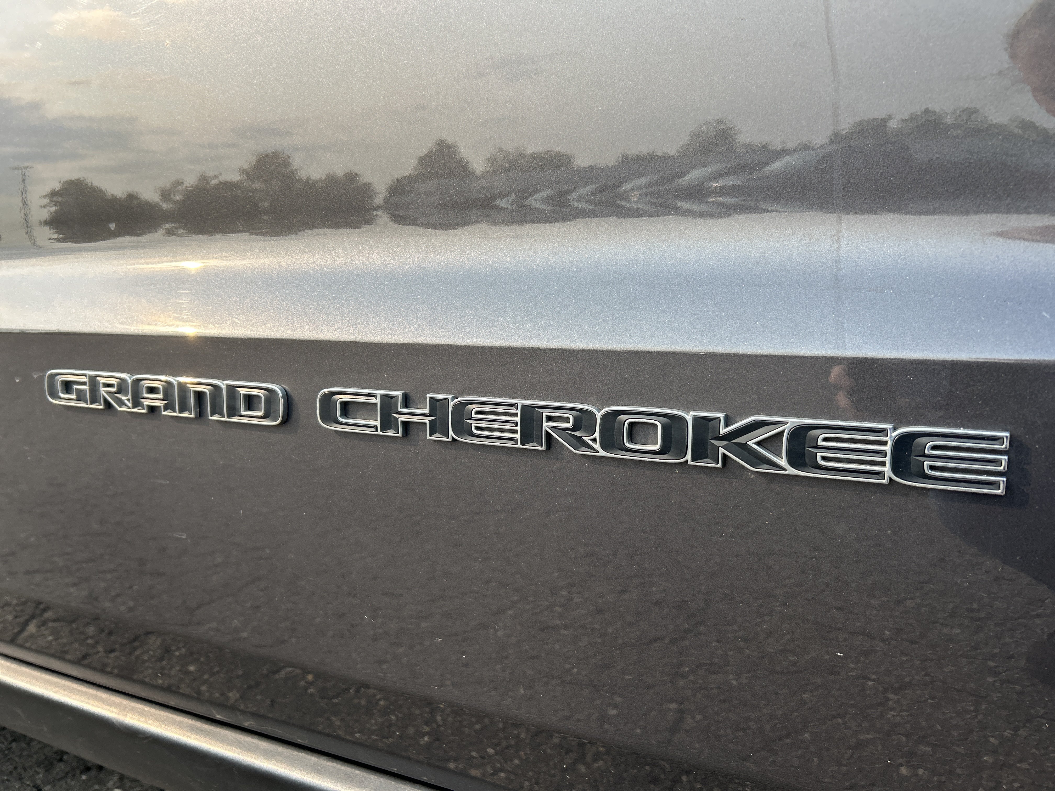 Used 2021 Jeep Grand Cherokee Limited w/ Protech Group AWD/4WD image 27