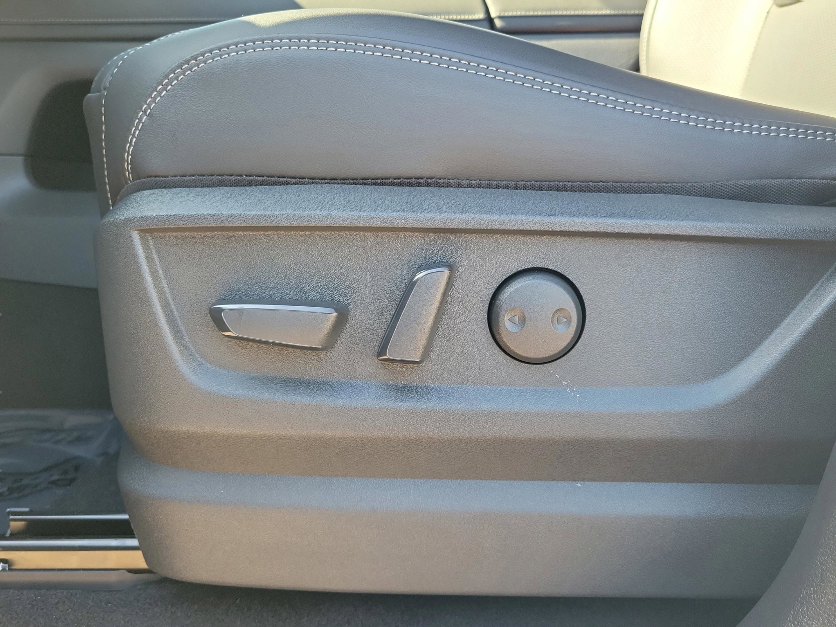 New 2025 Nissan Armada PRO-4X image 16