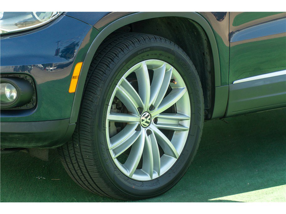 Used 2013 Volkswagen Tiguan S FWD image 6