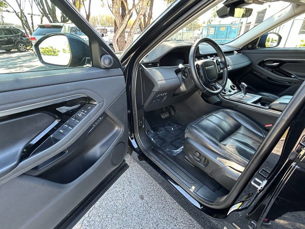 Used 2020 Land Rover Range Rover Evoque SE image 15