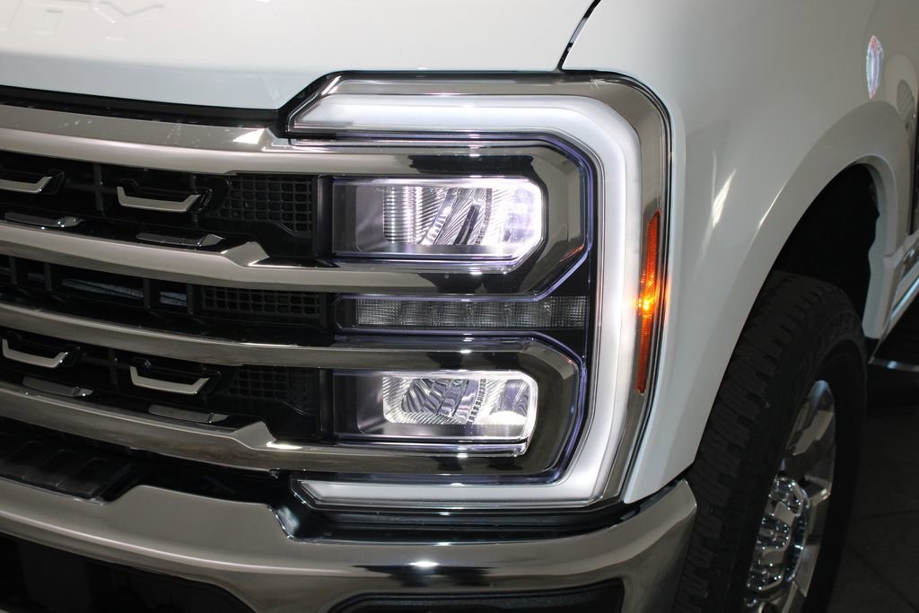 New 2026 Ford F250 Lariat w/ Chrome Package image 62