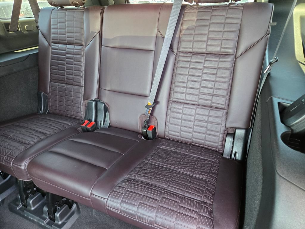 Used 2023 Cadillac Escalade ESV Sport Platinum AWD/4WD image 8