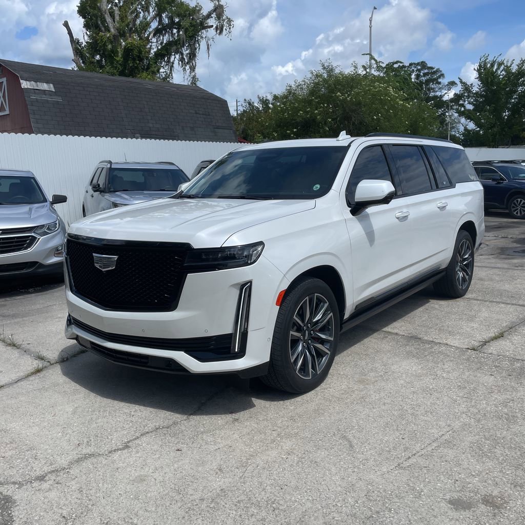 Used 2022 Cadillac Escalade ESV Sport Platinum w/ Heavy-Duty Trailer Package AWD/4WD image 3
