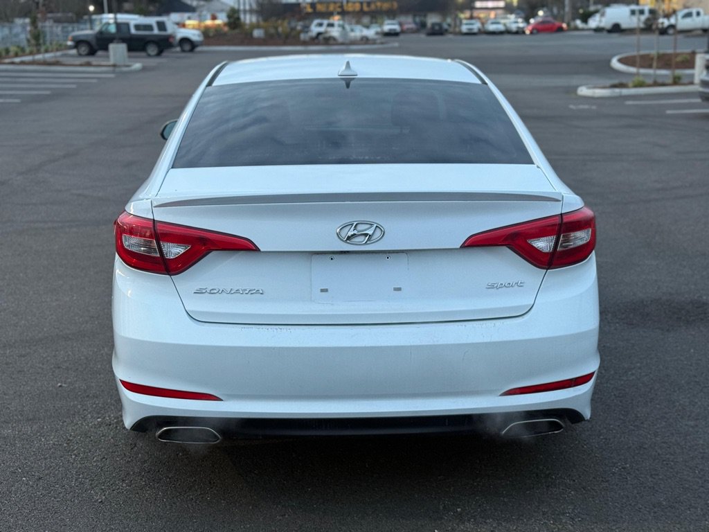 Used 2015 Hyundai Sonata Sport w/ Option Group 04 FWD image 5