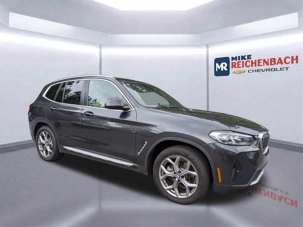Used 2022 BMW X3 xDrive30i AWD/4WD image 2