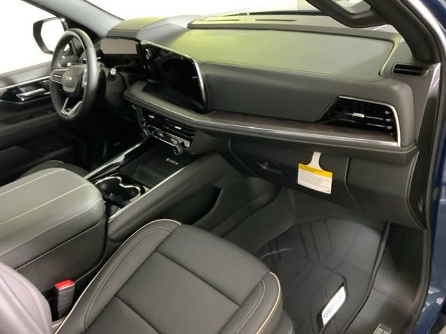New 2026 Chevrolet Suburban Premier AWD/4WD image 32
