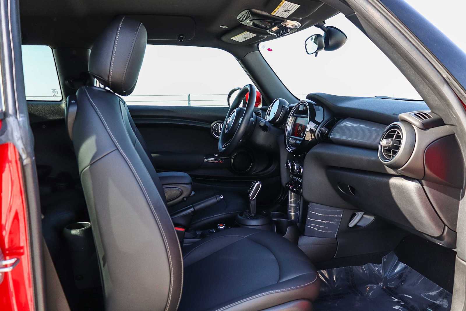 Used 2020 MINI Cooper 2-Door Hardtop image 23