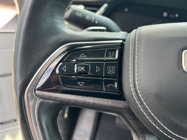 Used 2022 Jeep Grand Cherokee Overland AWD/4WD image 14