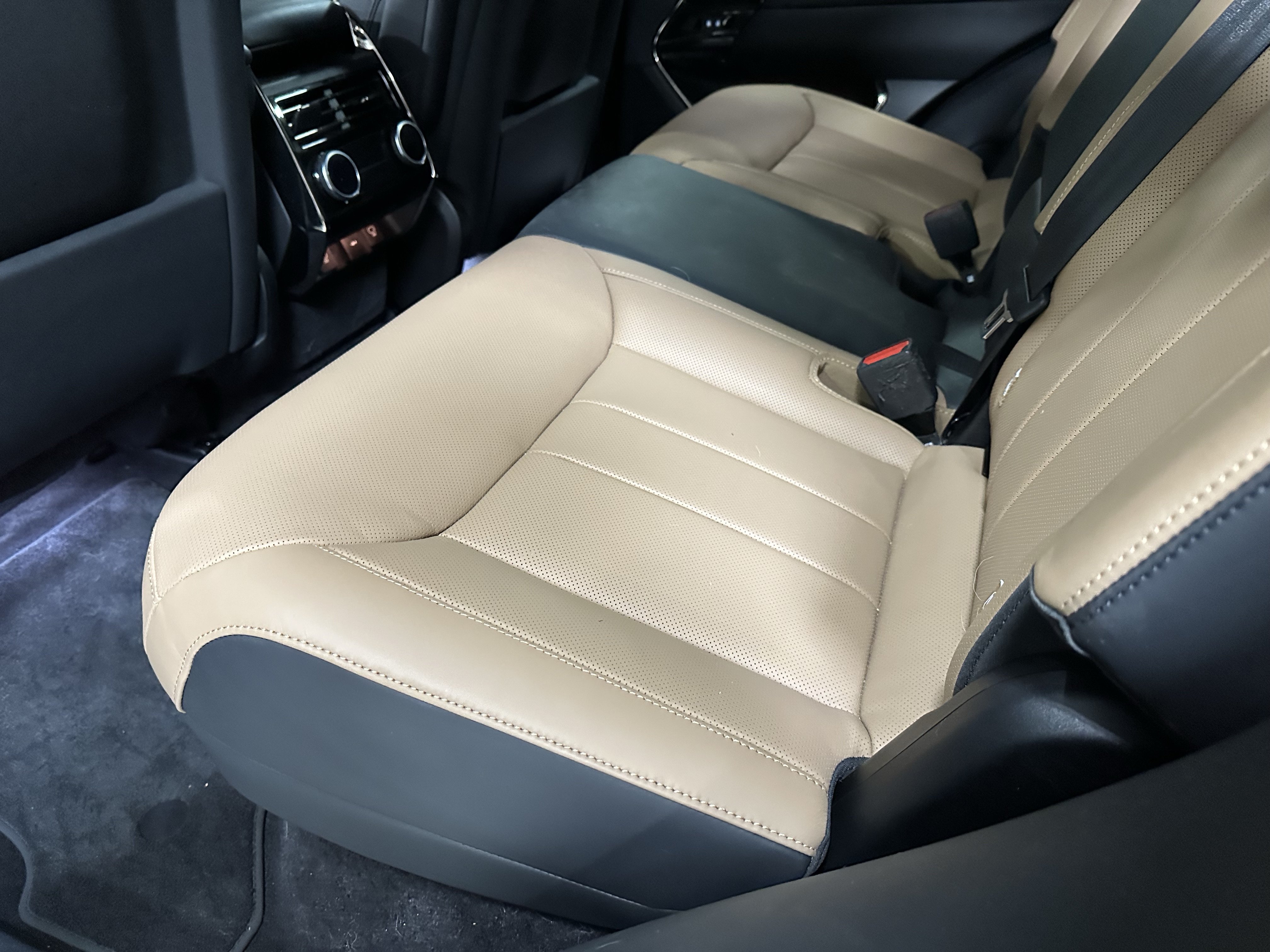 Used 2023 Land Rover Range Rover Sport SE Dynamic AWD/4WD image 28