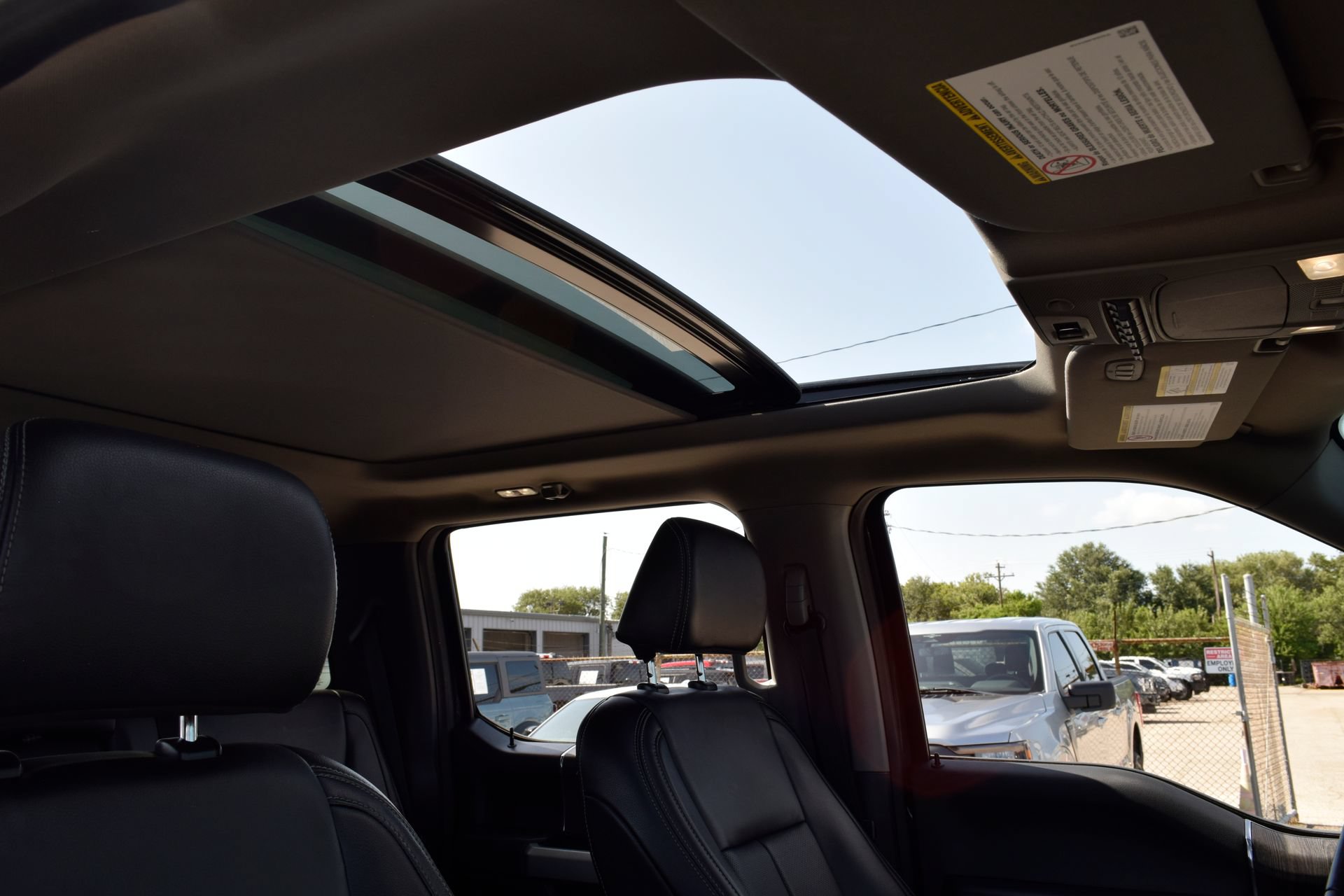 Used 2021 Ford F250 Lariat w/ Lariat Ultimate Package AWD/4WD image 24