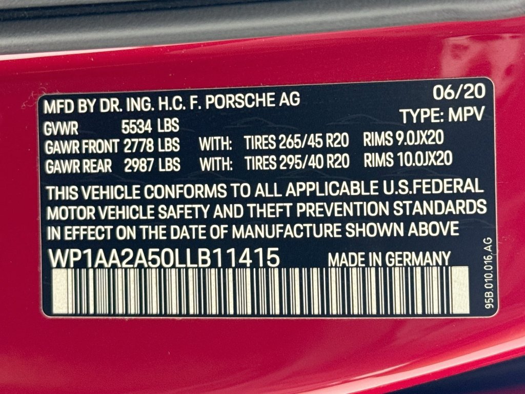 Certified 2020 Porsche Macan AWD/4WD image 34