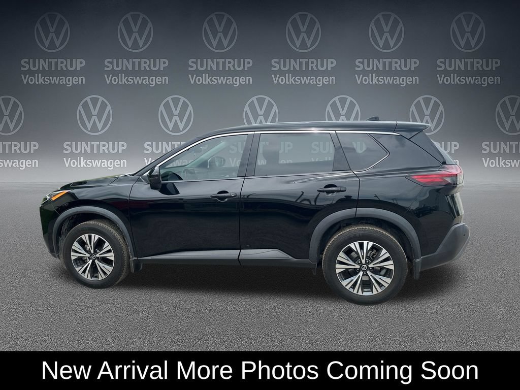 Used 2021 Nissan Rogue SV FWD image 2