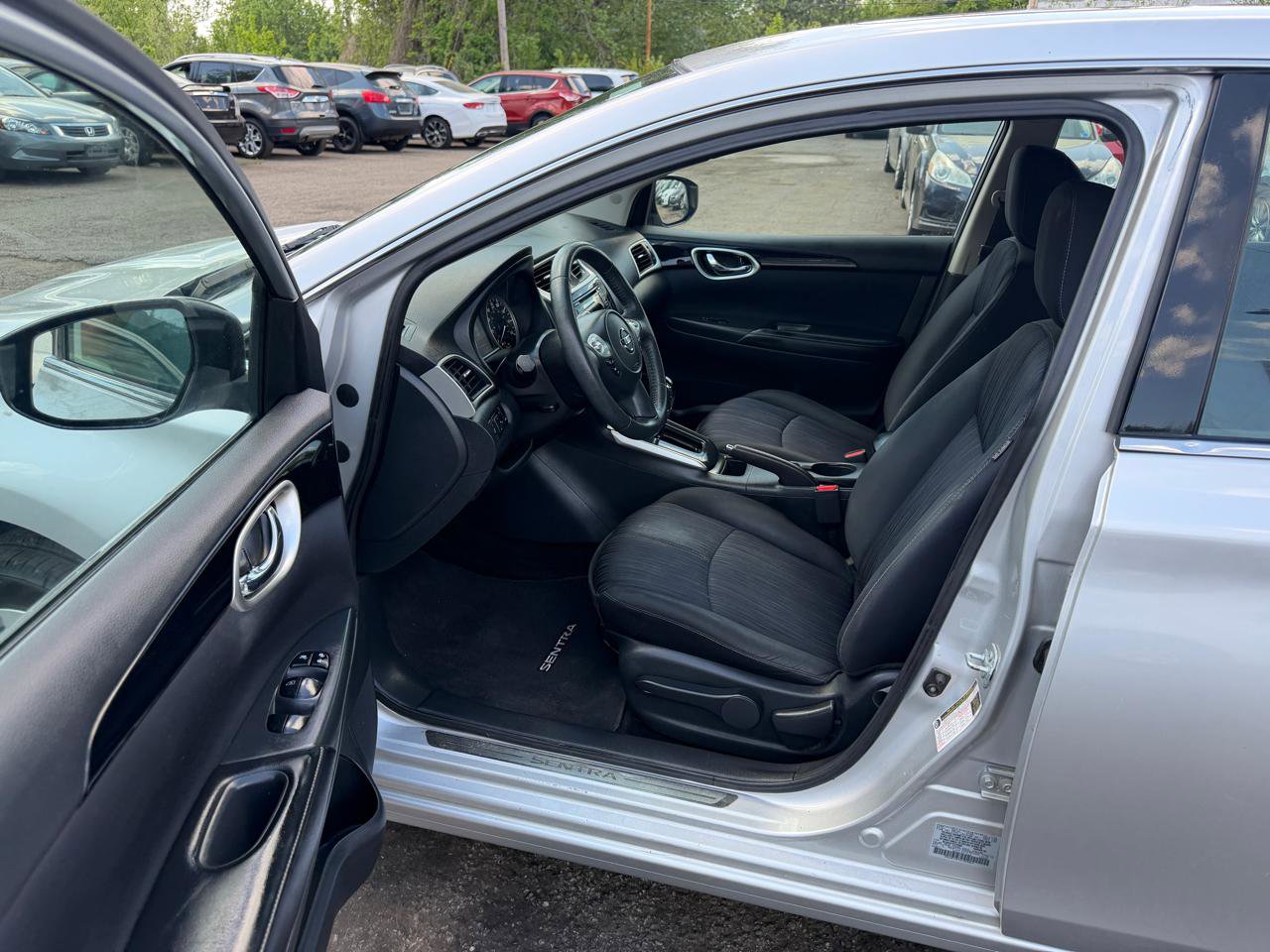 Used 2016 Nissan Sentra SV w/ Style Package image 14