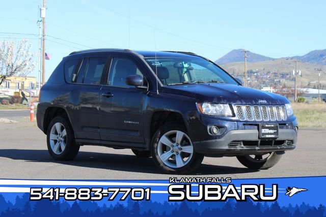 Used 2016 Jeep Compass Latitude image 1