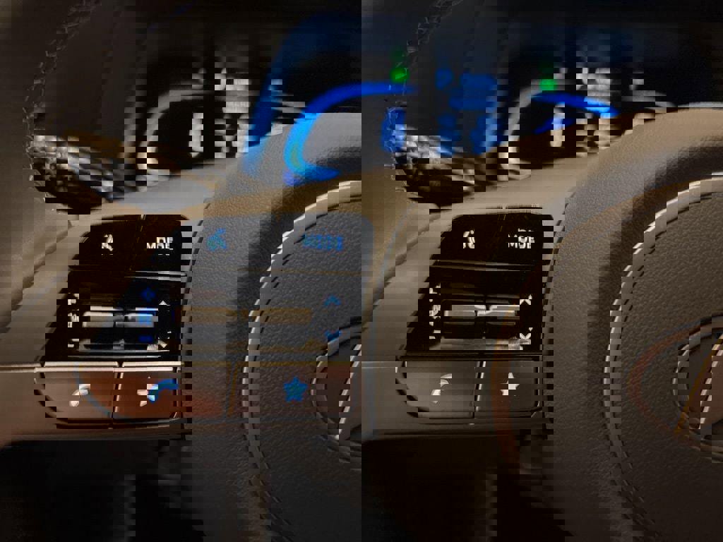 New 2025 Hyundai Elantra Sport image 16