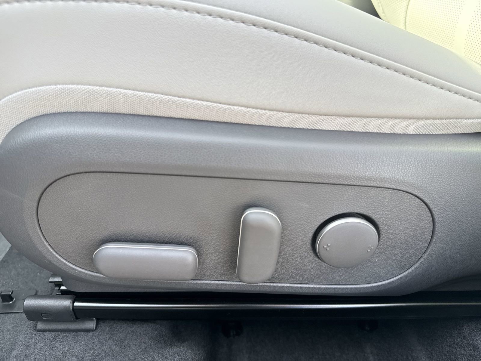 New 2026 Hyundai Kona SEL Premium AWD/4WD image 15