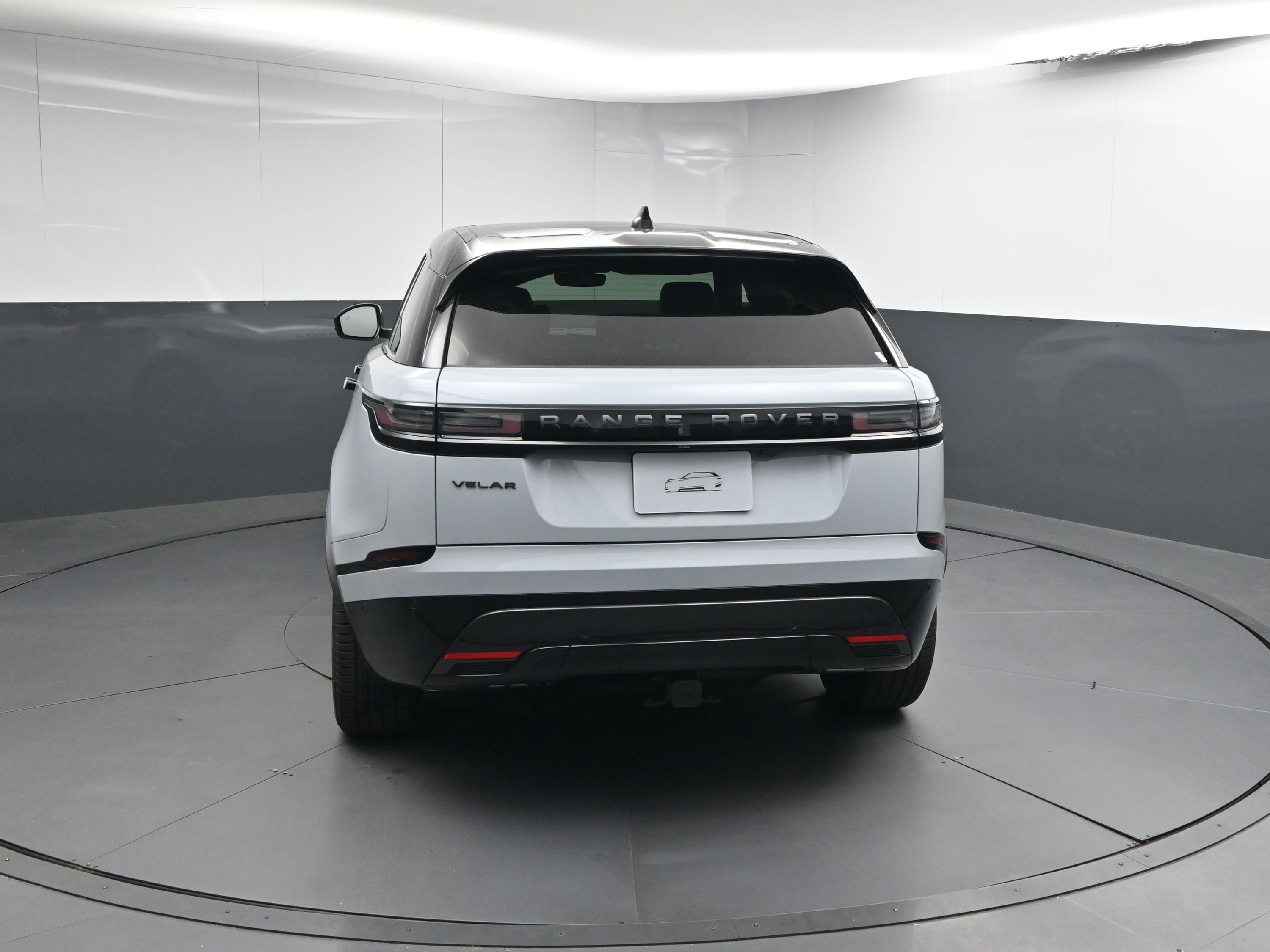New 2026 Land Rover Range Rover Velar Dynamic SE image 21