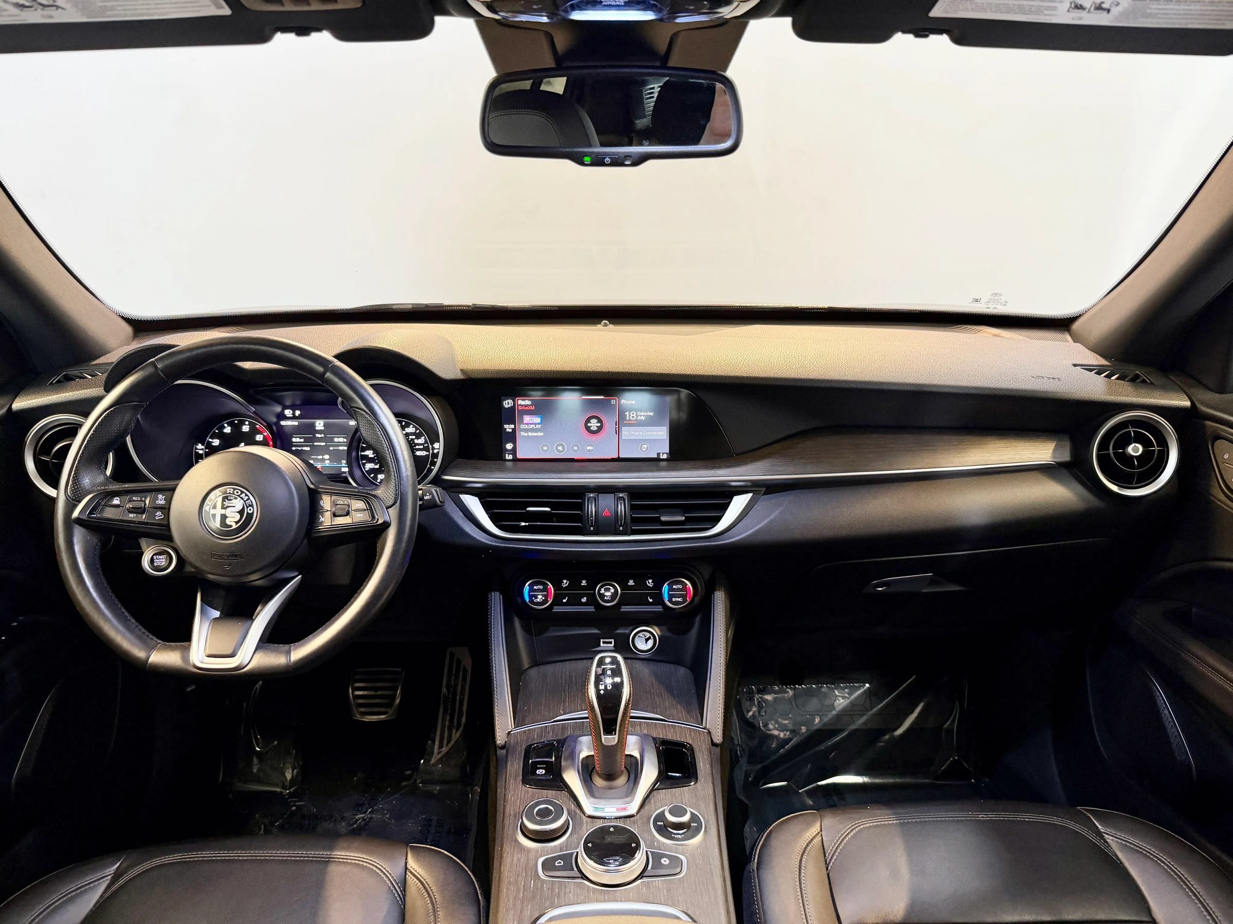 Used 2022 Alfa Romeo Stelvio Ti AWD/4WD image 36