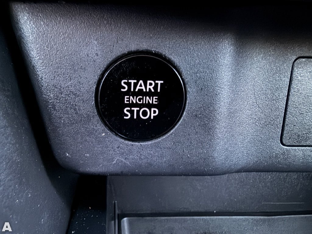 Used 2025 Nissan Rogue SV FWD image 29